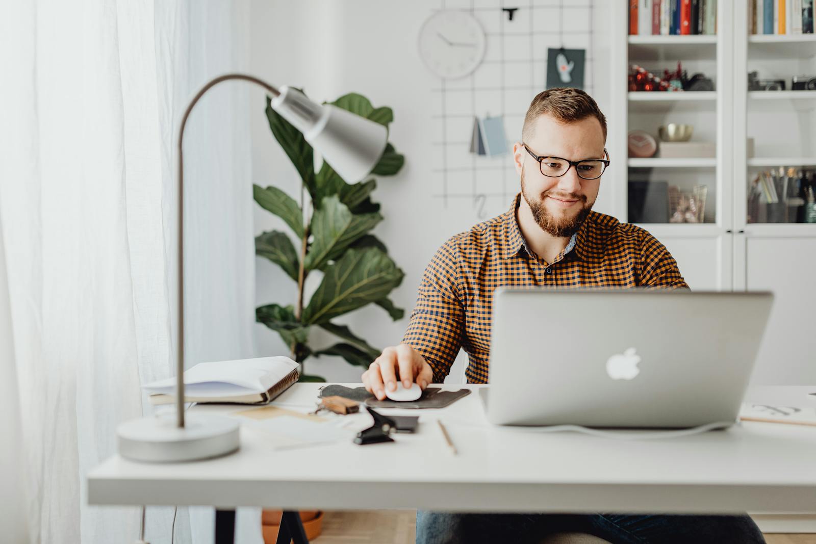 Make Money Effortlessly with Our Site Builder App